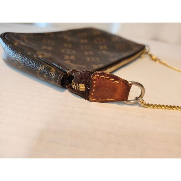 Louis Vuitton Pochette Accessoires Monogram Canvas Shoulder Bag Vintage LV - Picture 5 of 15